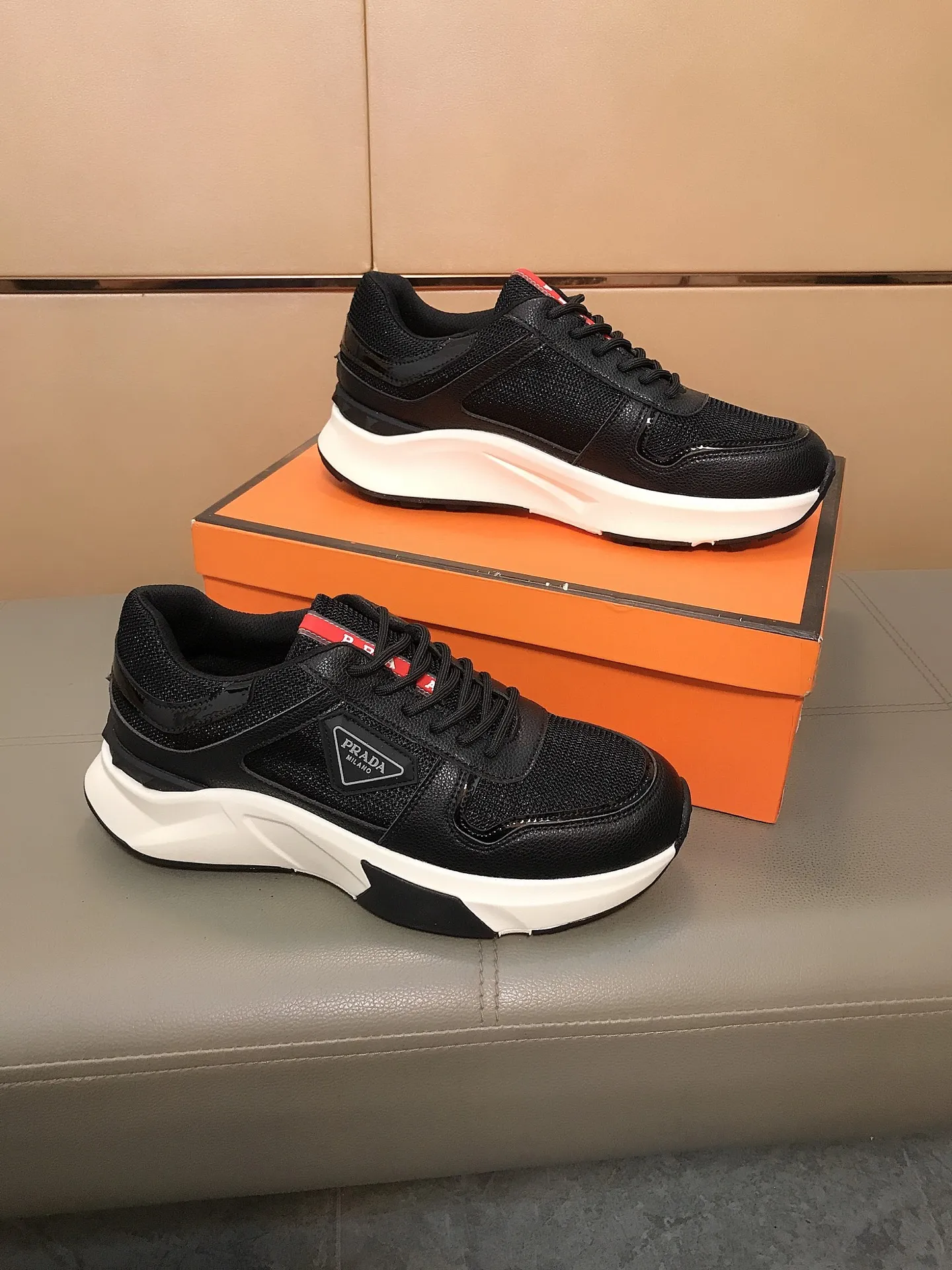 Ex-factory price 442 💎💎🆕Prada's latest casual and fashionable men's shoes👟hot style💥simple and elegant style, exclusive for trendy men. Unique latest brand elements👑, fashionable and generous, imported cowhide stitching and breathable fabrics, comfortable lining + sheepskin feet, super comfortable and wear-resistant outsole, classic model taken in kind, size: 38-44